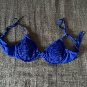NEVER WORN : Blue Underwire Bra